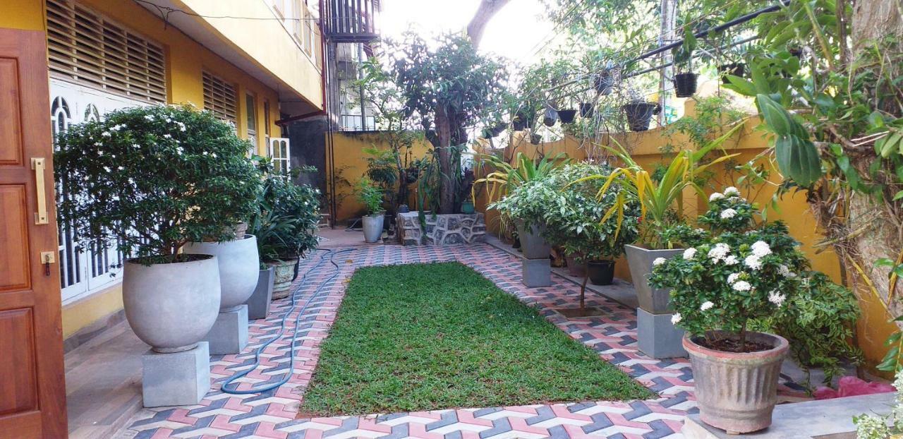 נגומבו Henderson Airport Residence מראה חיצוני תמונה